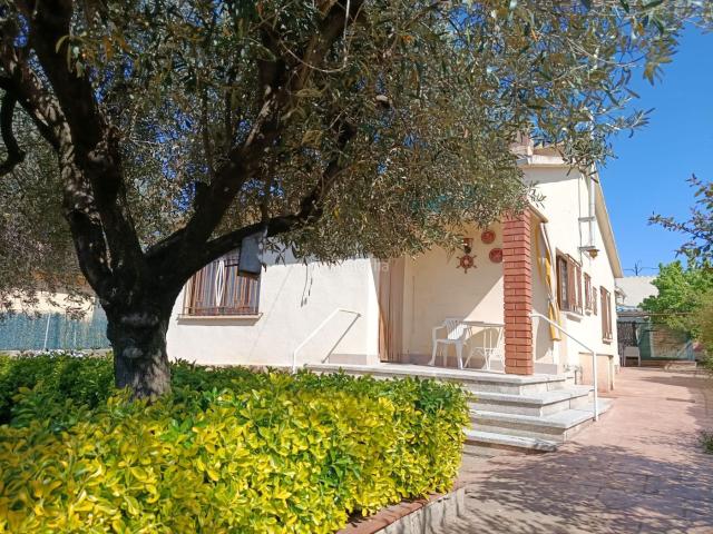 Casa en venta en Cànoves i Samalús. Casa en venta en El Mirador del Montseny Acogedora y prometedora. Casas Cànoves i.