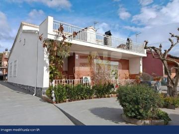 Casa en venta en Cànoves i Samalús. Casa en venta en El Mirador del Montseny Naturaleza y gran potencial. Casas Cànoves i.