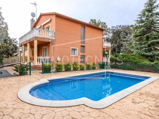 Casa en venta en Cànoves i Samalús. Vivienda Ideal para la Desconexión y el Bienestar. Casas Cànoves i.