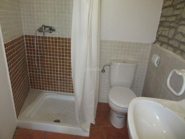 Casa en venta en Canal de Berdún. VILLARREAL DE LA CANAL CANAL DE BERDÚN. JARDÍN. TERRAZA. MUY ECONÓMICA. 2 SALONES. COCINA. 3 BAÑOS. 3 DORMITORIOS. FANTÁSTICAS VIS. Casas Canal de.