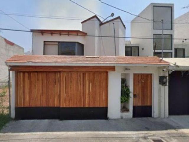 Casa en venta en Canal Huehuepa, Barrio 18, Xochimilco, CDMX