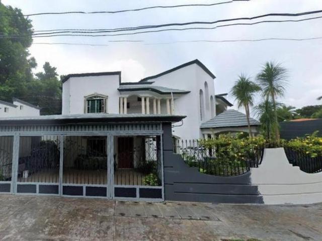 CASA EN VENTA EN CANCUN A 5 MINUTOS DE PLAZA LAS AMERICAS Y CERCANO A PLAYA!