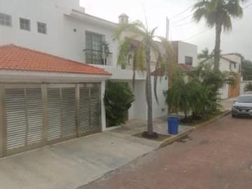 ¡EXCELENTE OPORTUNIDAD!CASA en VENTA, en Cancún, Quintana Roo, SM 17