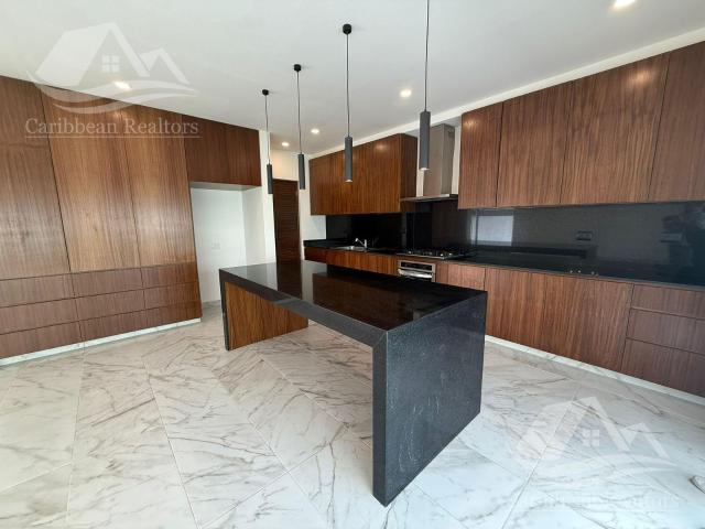 Casa en Venta en Cancun Residencial Rio