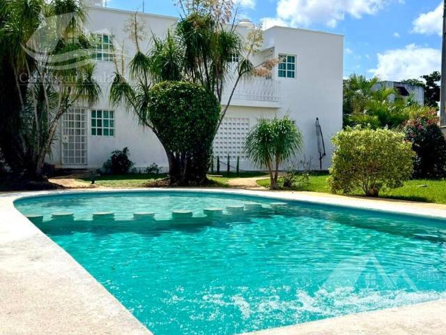 Casa en venta en Cancun smz 11
