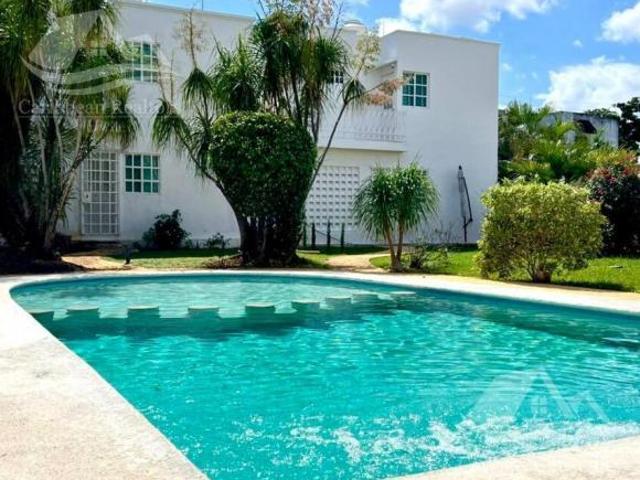 Casa en venta en Cancun smz 11