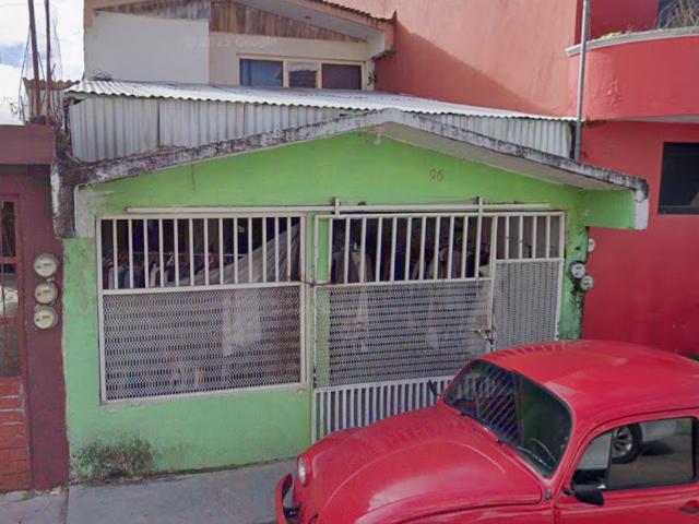 Casa en Venta en Candelaria, Comitán de Domínguez: Espaciosa Propiedad Residencial