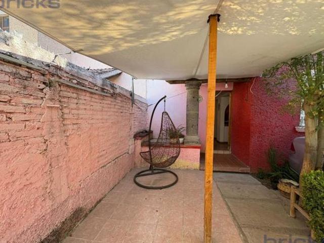 Casa en Venta en Candiles | 2 Recamaras, Amplio Patio y Excelente Conectividad