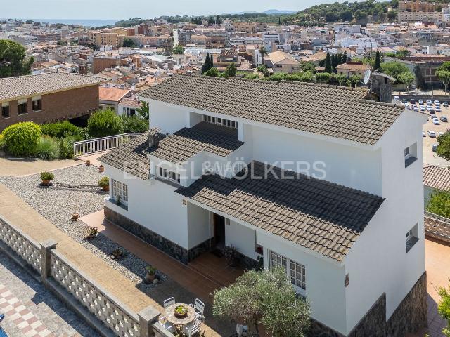Casa en venta en Canet de Mar. Casa en Canet de Mar con vistas panorámicas. Casas Canet de.