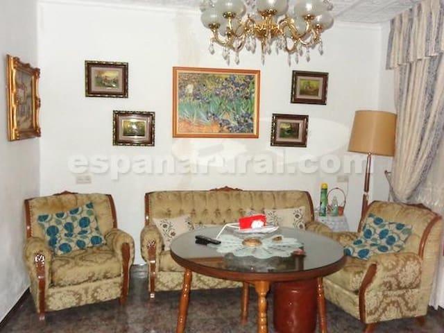 Casa en venta en Caniles, Granada