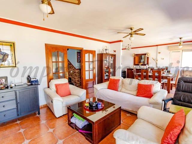 Casa en venta en Canillas de Albaida, Málaga Costa del Sol