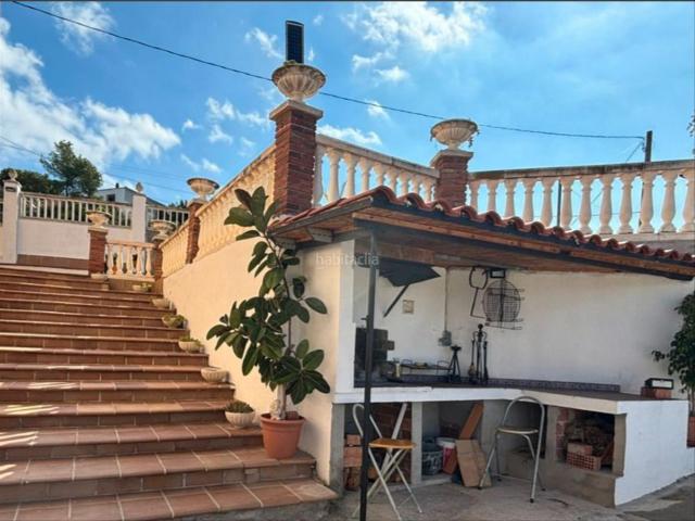 Casa en venta en Canyelles. Casa a los 4 vientos grande y luminosa. Casas.