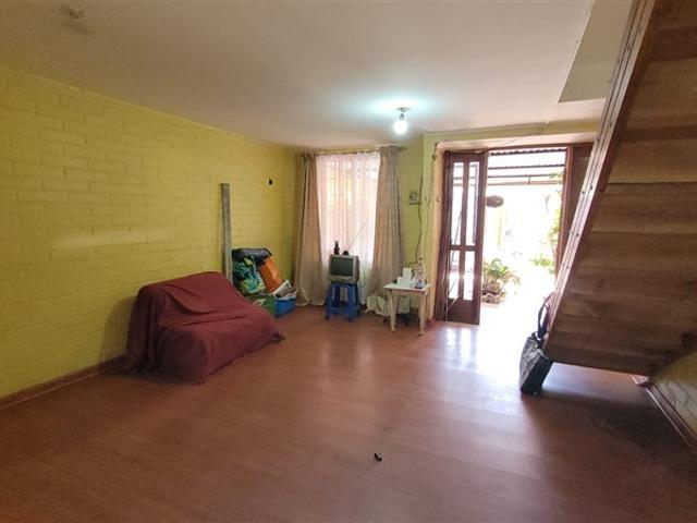 Casa en Venta en Casa 2 dormitorios frontis a Av Ramon Venegas PUENTE ALTO