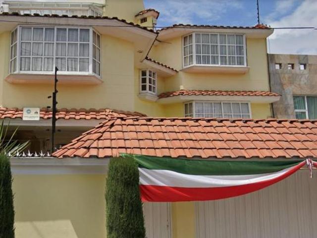 CASA EN VENTA EN CASA BLANCA METEPEC EN REMATE