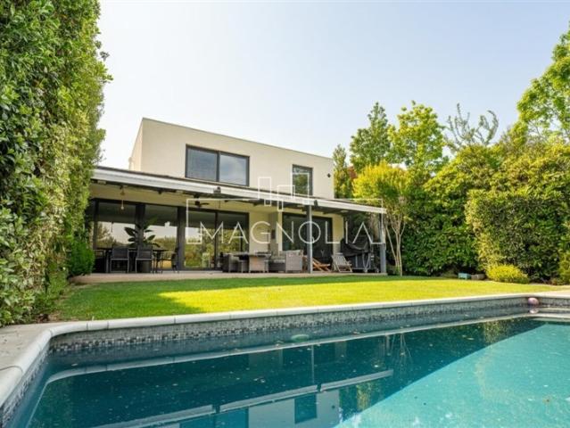Casa en Venta en CASA EN AV CHAMISERO, COLINA