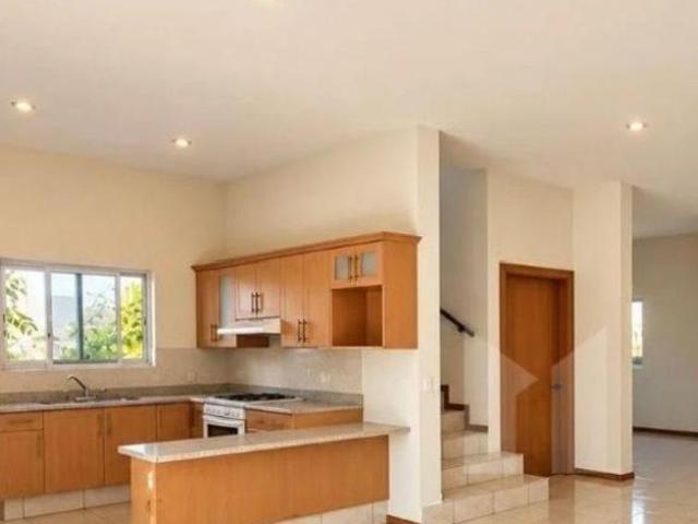 CASA EN VENTA EN CASA FUERTE RESIDENCIAL,TLAJOMULCO DE ZUÑIGA, JAL