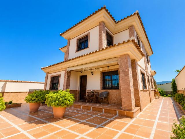 Casa en venta en Casabermeja. En venta chalet independiente, Urbanizacion los Pradillos, Casabermeja. Casas.