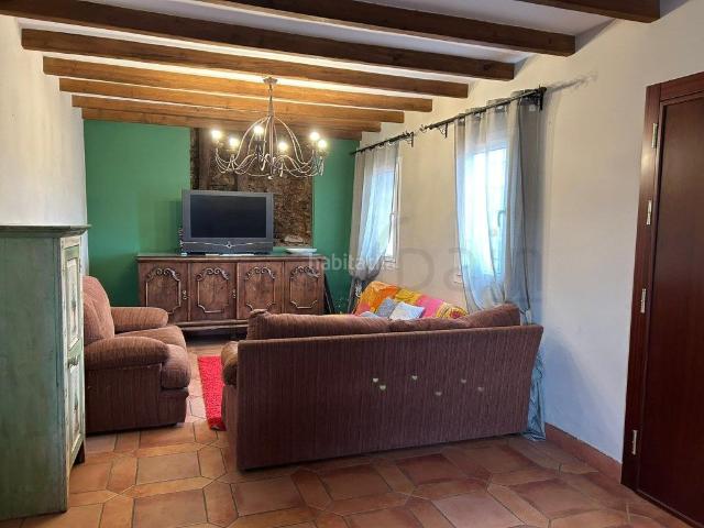 Casa en venta en Casabermeja. FINCA CON CASA REFORMADA Y 100.000 m2 de terreno. Casas.