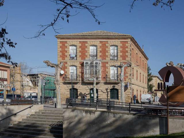 Casa en venta en Casalarreina. Casona en el centro de Casalarreina La Rioja. Casas.