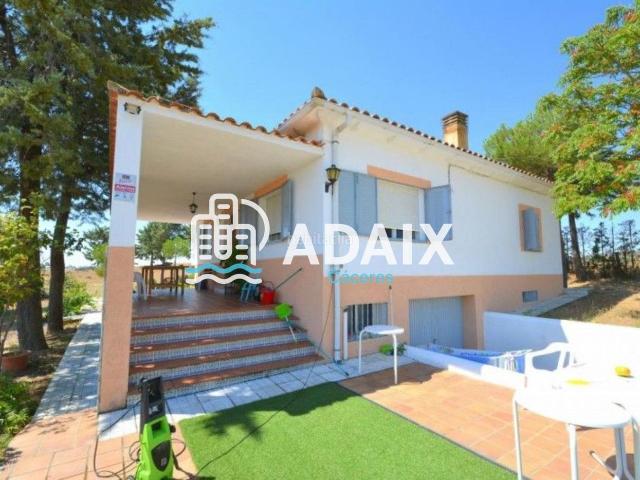 Casa en venta en Casar de Cáceres. Chalet en Venta en Casar de Cáceres, finca de 10.000 metros cuadrados y 190 metros de vivienda. Casas Casar de.