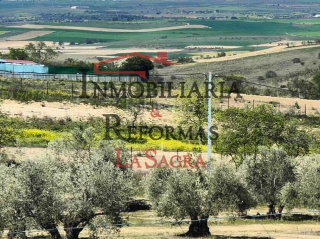 Casa en venta en Casarrubuelos. PARCELA de 6.500 m² con CASA PREFABRICADA VENTA y o ALQUILER con OPCIÓN a COMPRA en CARRANQUE. Casas.