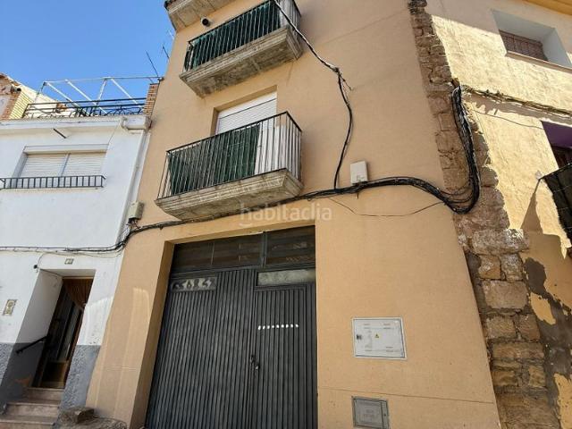 Casa en venta en Caspe. CASA PARCIALMENTE REFORMADA + PARCELA EN EL CENTRO DE CASPE. Casas.