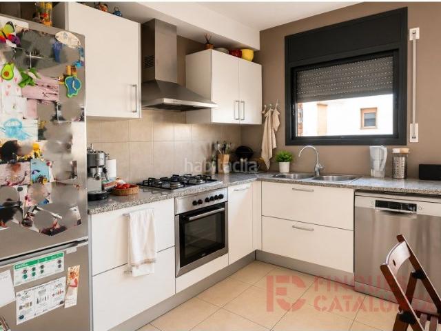 Casa en venta en Cassà de la Selva. Exclusiva casa aparellada cantonera amb jardí, garatge i múltiples terrasses a Cassà de la Selva. Casas Cassà de la.