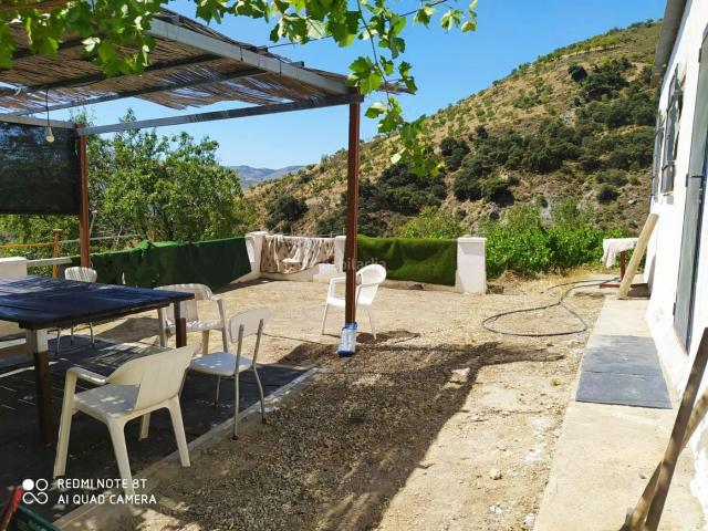 Casa en venta en Cástaras. VENTA DE CASACORTIJO CON TERRENO EN LA ALPUJARRA GRANADINA. Término de Cástaras Pago de La Perla. Casas.