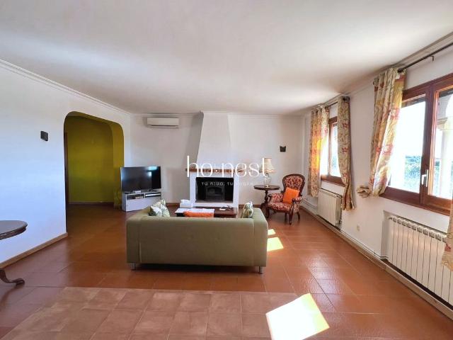 Casa en venta en Castellví de la Marca. ¡Espectacular casa independiente en Castellví de la Marca 200m² en parcela de 2.500m²!. Casas Castellví de la.