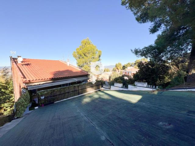 Casa en venta en Castellví de Rosanes. MODERNA CASA EN EL TAIO. Casas Castellví de.