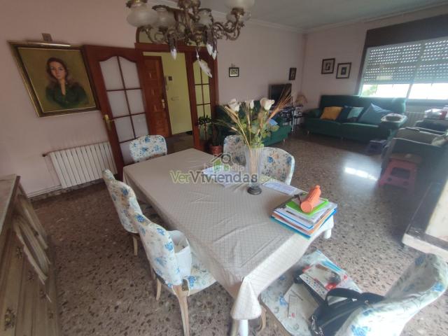 Casa en venta en Castellví de Rosanes. Bonita casa con vistas. Casas Castellví de.
