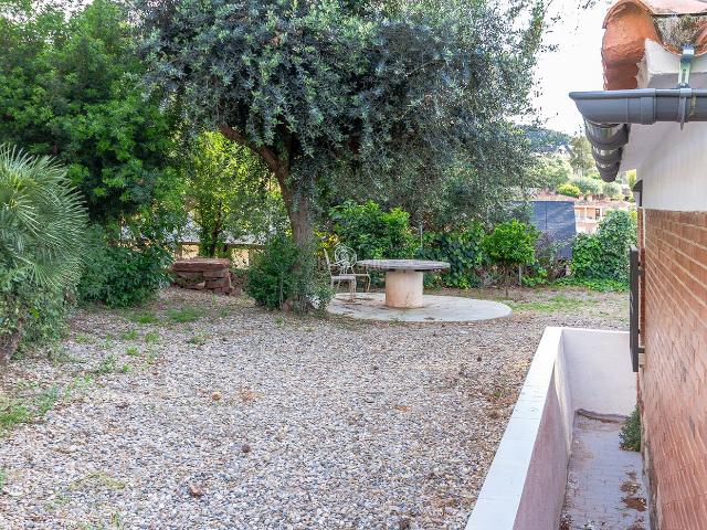 Casa en venta en Castellví de Rosanes. Casas Castellví de.