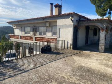Casa en venta en Castellví de Rosanes. Casas Castellví de.