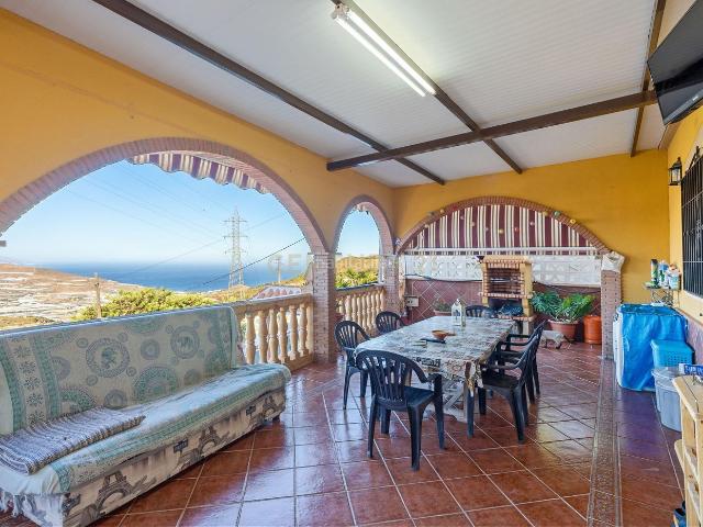 Casa en venta en Castell de Ferro. Casa Rural con apartamento. Casas Castell de.