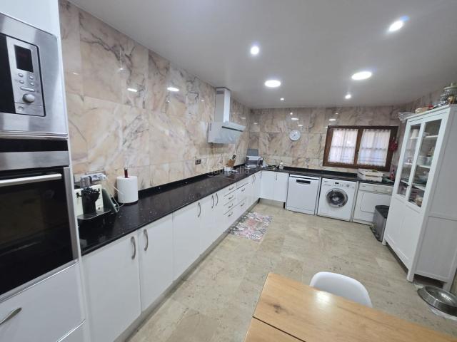 Casa en venta en Castellar del Vallès, Airesol. Casa unifamiliar a 4 vientos en Airesol D Castellar del Vallès. Casas Castellar del.