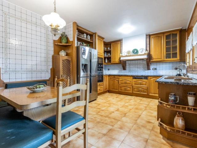 Casa en venta en Castellar del Vallès, Airesol. Casa en venta en Airesol D, 5 dormitorios. Casas Castellar del.