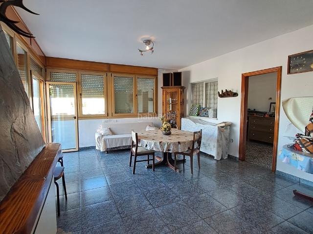 Casa en venta en Castellbisbal. CASA AMB GRAN ESPAI EXTERIOR, PRIVACITAT I POSSIBILITAT DE CREAR UN APARTAMENT INDEPENDENT A CAN SANTEUGINI. Casas.