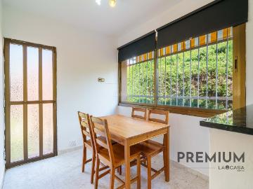 Casa en venta en Castelldefels, Can Bou. Casa en Can Bou, Castelldefels cerca de la playa en zona residencial tranquila. Casas.