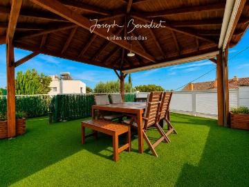 Casa en venta en Castelldefels, Can Roca. LA CASA DE LAS CUATRO VISTAS. Casas.