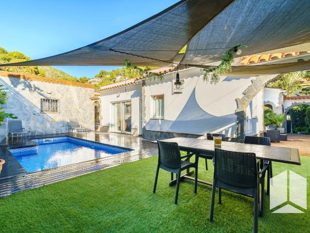 Casa en venta en Castelldefels, Bellamar. Casa Avinguda de Bellamar, Castelldefels. Casas.