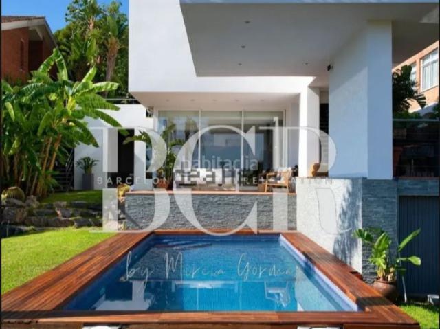 Casa en venta en Castelldefels, Bellamar. Casa independiente en Bellamar con vistas al mar y al Parque del Garraf. Casas.