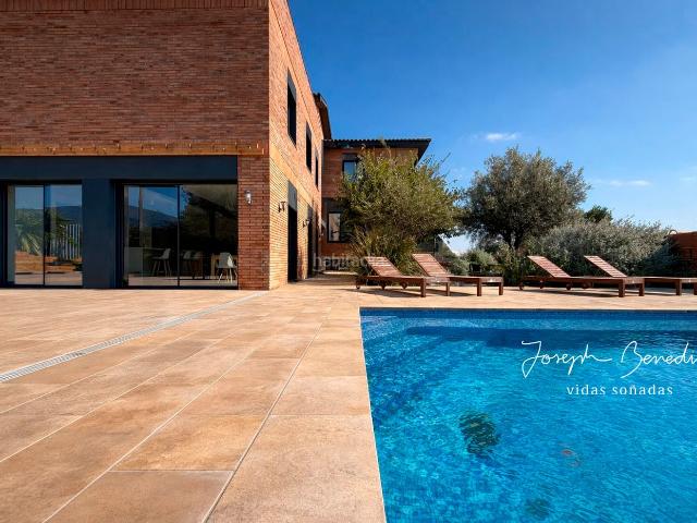 Casa en venta en Castelldefels, Bellamar. L'AMOUR DE LA LUMIÈRE COBALT. Casas.