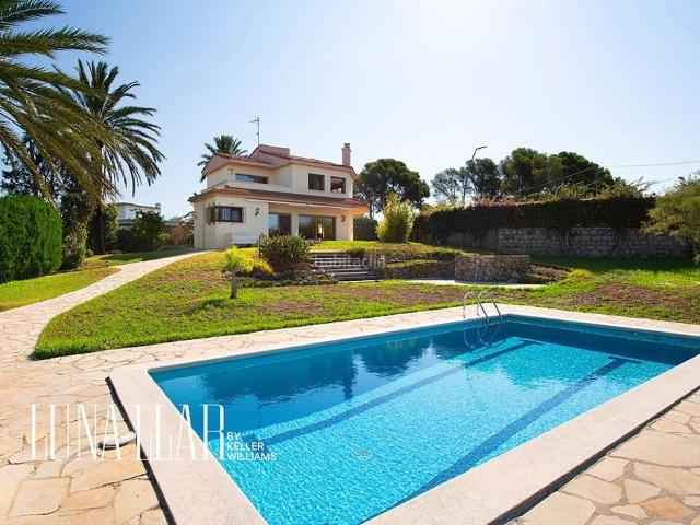 Casa en venta en Castelldefels, Bellamar. Exclusiva casa en la zona de Bellamar, Castelldefels. Casas.