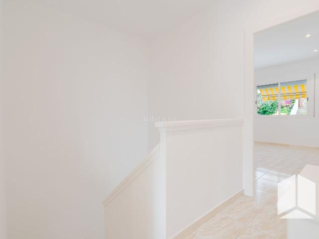 Casa en venta en Castelldefels, El Poal. Casa de 370 m con 4 dormitorios, terraza y garaje en Castelldefels. Casas.