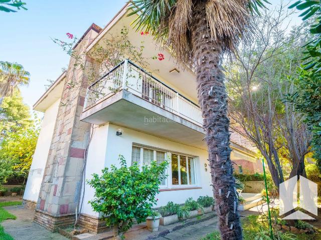 Casa en venta en Castelldefels, Lluminetes. Casas.