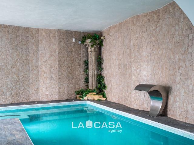 Casa en venta en Castelldefels, Lluminetes. GRAN OPORTUNIDAD!. Casas.
