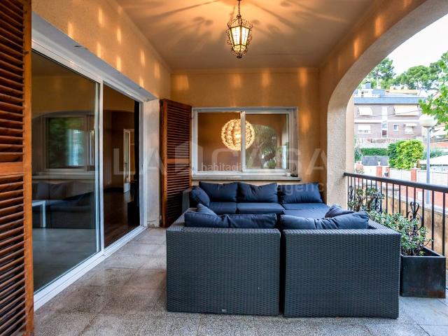 Casa en venta en Castelldefels, Montmar. MAXIMA OPORTUNIDAD!. Casas.