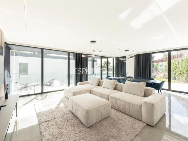 Casa en venta en Castelldefels, Muntanyeta. Casa en venta en Castelldefels. Casas.