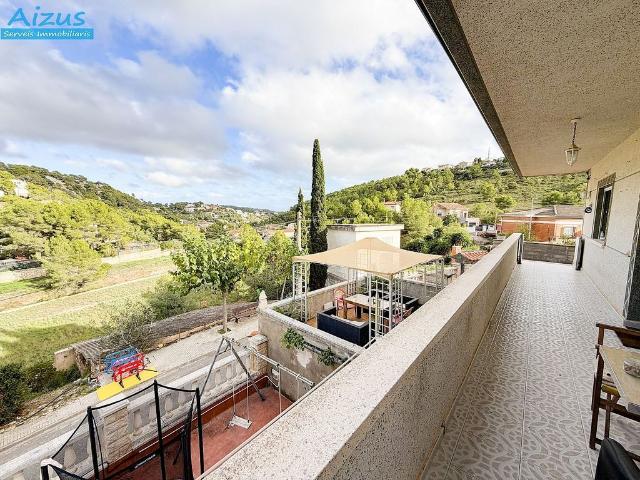 Casa en venta en Castellet i la Gornal, de 118 m² 4 habitaciones por 290.000