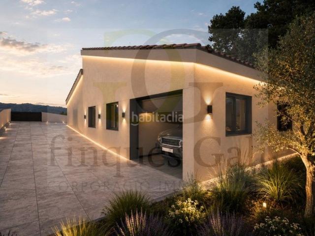 Casa en venta en Castellgalí. Castellgalí Espectacular casa de Obra Nueva a cuatro vientos de 3 habitaciones con jardín ideal para familias. Casas.